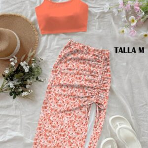 conjunto naranja floreado