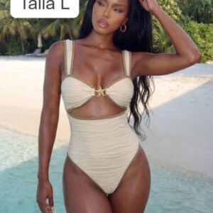 traje de baño beige