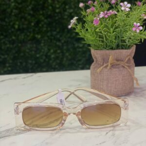 Lentes transparentes obscuros