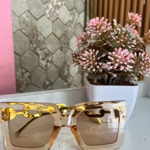 Lentes rosas cadena dorada