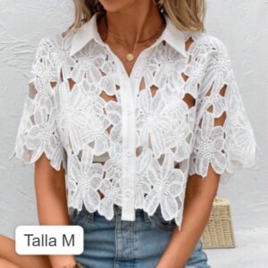 Blusa blanca de encaje