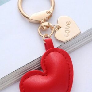 llavero de corazón rojo