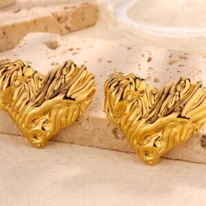 Aretes dorados de corazon